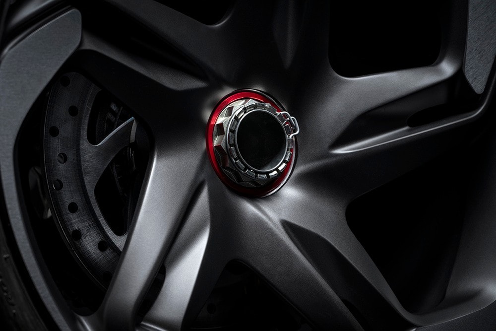 Ducati e Bentley: due serie davvero speciali per la Diavel V4